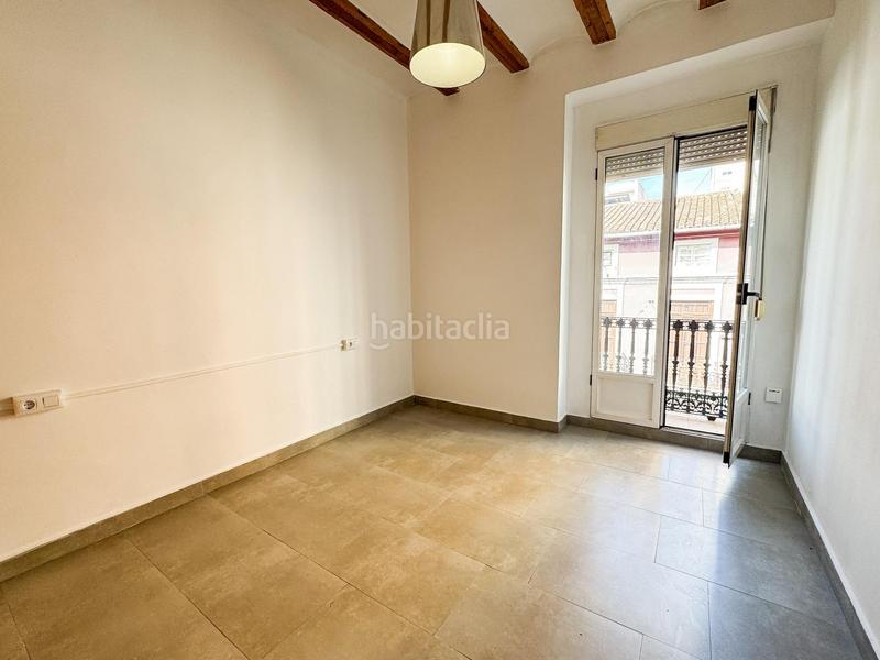 Foto 84ac9051-7fad-4da8-aab5-415cbeed4cb6. Alquiler piso  reformado en el centro en Russafa Valencia