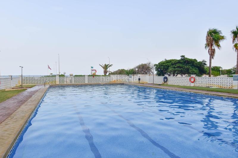 Foto 6f759d7b-1a21-4915-b1e2-1e61fe0e6490. Location appartement avec parking piscine dans Playa del Puig El Puig de Santa Maria