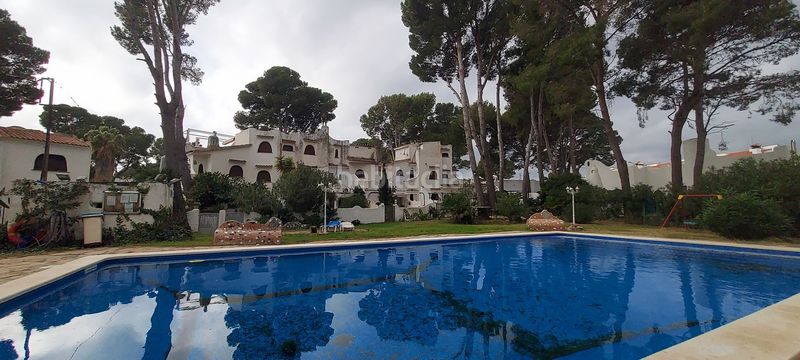 Foto 46f4ee5b-1ff5-4f0d-b463-8e9ba11943b2. Casa adossada amb piscina a El Casalot Mont-roig del Camp