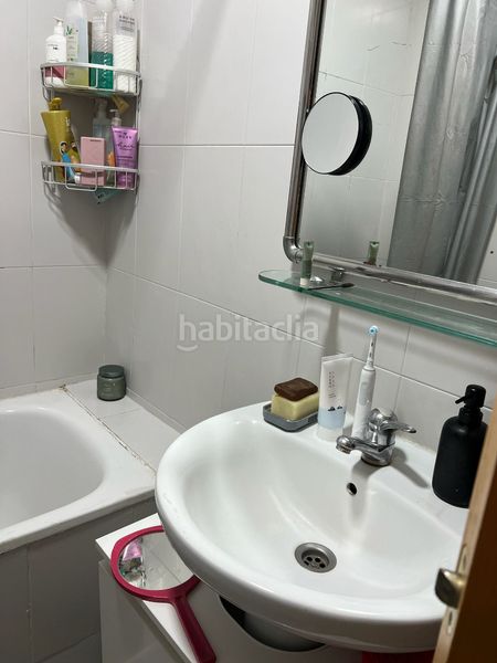 Foto 2416d226-2d8c-49b0-b044-9fa559d6e2d1. Pis amb xemeneia a Passeig Marítim Miami Platja