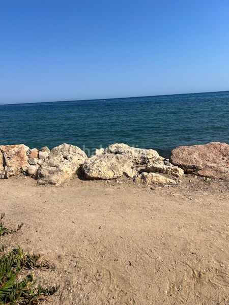 Foto 551ec0ba-3138-4335-892a-41da485ce967. Pis amb xemeneia a Platja de Mont-roig Mont-roig del Camp