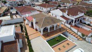 Xalet en Cao Guerrero. Vivienda con encanto y gran parcela en matalascaas tranquilidad