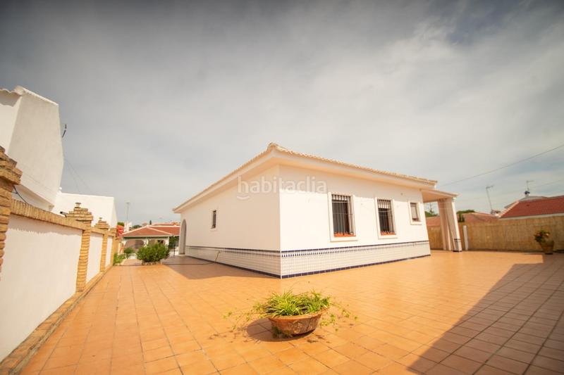 Foto 5e9b8805-ae8a-46f4-b002-860a3c0079b5. Chalet mit parking in Caño Guerrero Almonte