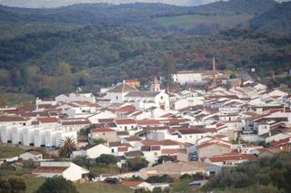 Maison à Navas de la Concepción (Las). Propiedad con encanto en las navas de la concepción oportunidad