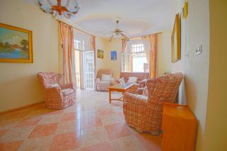 Casa en Playa Cruz del Mar. Edificio histrico con encanto en el corazn de chipiona  ideal