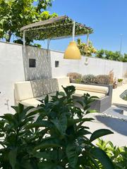 Casa pareada en Palomares del Río. Diseño, luz y confort en palomares del río tu hogar contemporáne