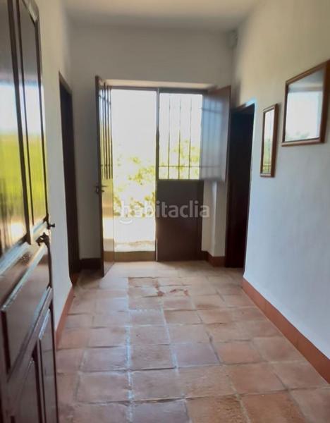 Foto e392284c-a317-43f9-90bb-e21b9802b169. Masia amb aparcament a Alanís