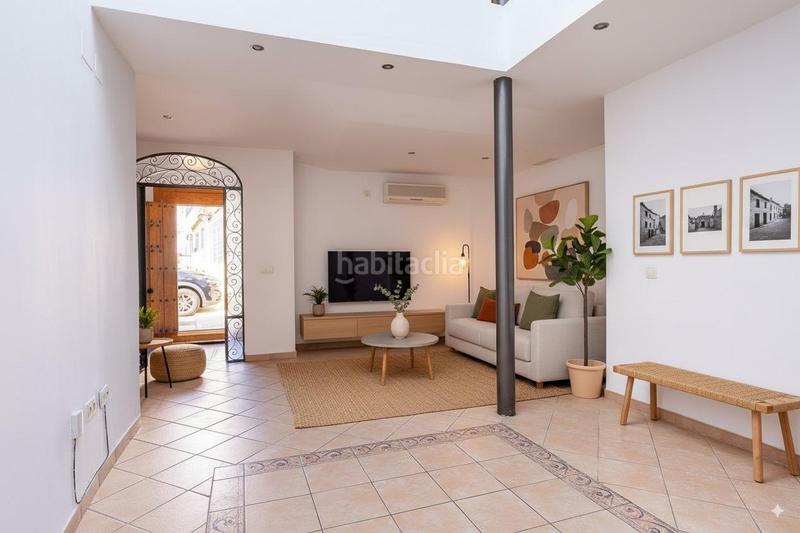 Foto 0b1c9a7b-a960-45d1-b384-bd7921ebc422. Casa  de pueblo 103 m 2 dormitorios estudio en Gelves