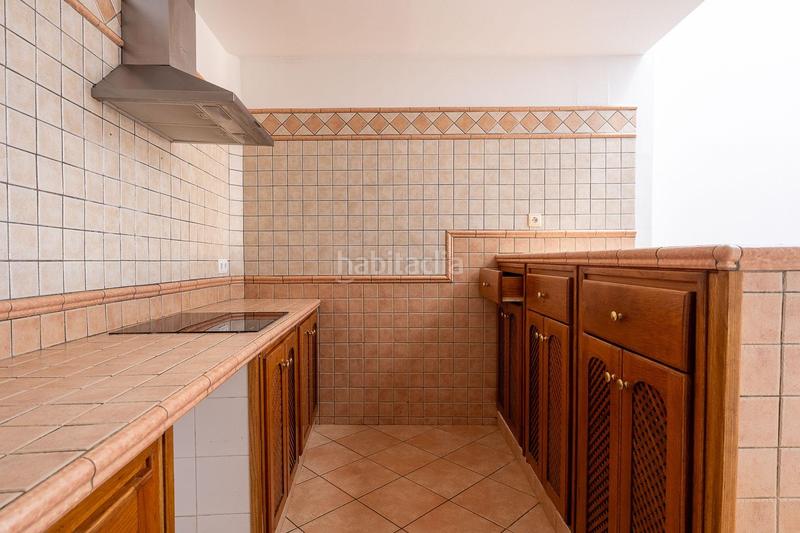 Foto f3e76a42-1895-4ab4-9035-f22b127579a7. Casa  de pueblo 103 m 2 dormitorios estudio en Gelves
