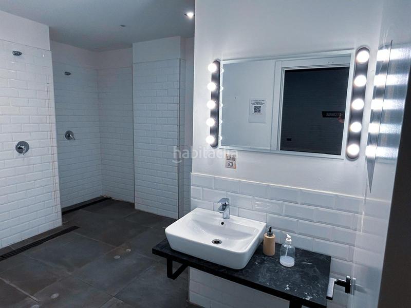 Foto f8718068-395c-414a-979f-67bb4af21526. Alquiler local comercial exclusivo local en la ronda de triana en Sevilla