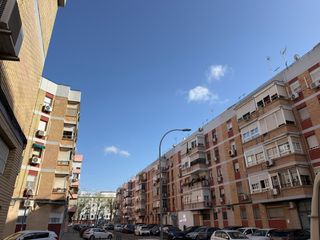 Pis a Barrio León. Piso en venta en triana, sevilla