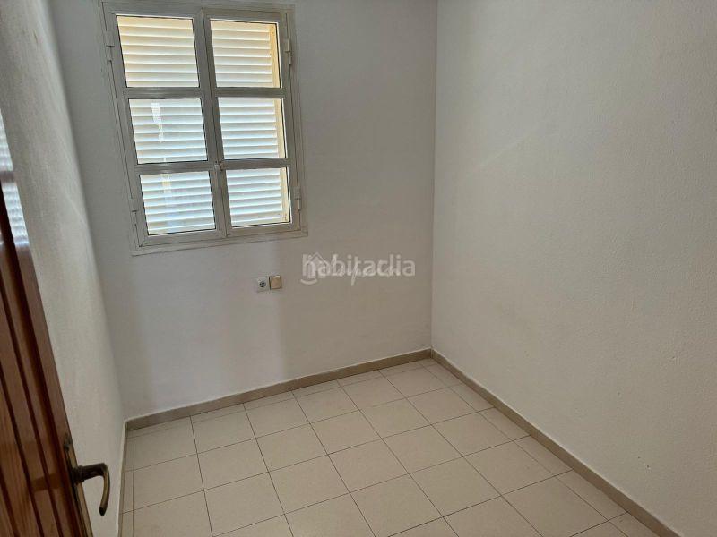 Foto c179ef59-7976-4a4b-8d71-e1f1606fa2a1. Casa adossada a Playa de las Américas Arona