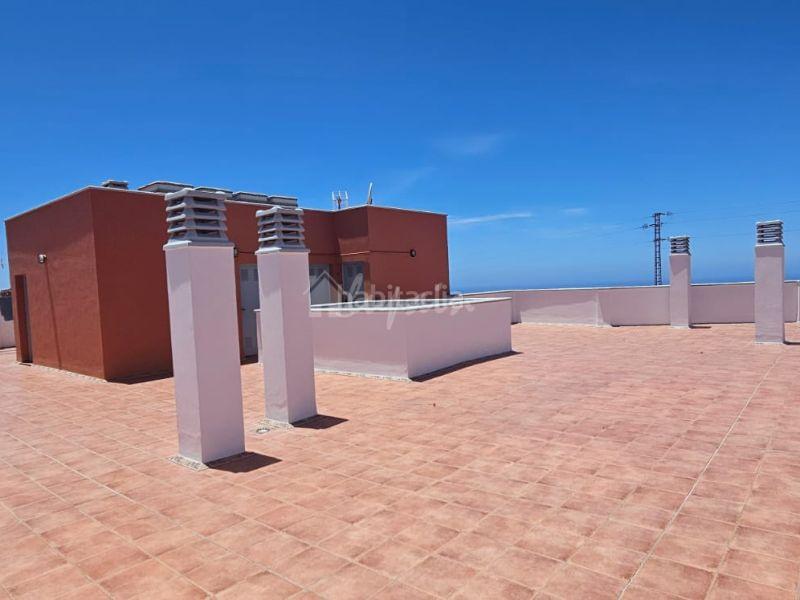 Foto 9cec58f8-c800-45dd-851a-a0d1c3b969fb. Apartamento en La Camella Arona