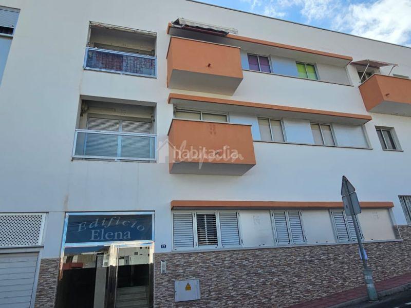 Foto b290b164-0c0e-437c-8f5c-1623e406fb67. Apartamento en La Camella Arona