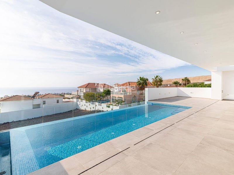 Foto 3903d5af-3e9b-4ad3-aee0-8df08807cf07. Casa en Callao Salvaje - Playa Paraíso Adeje