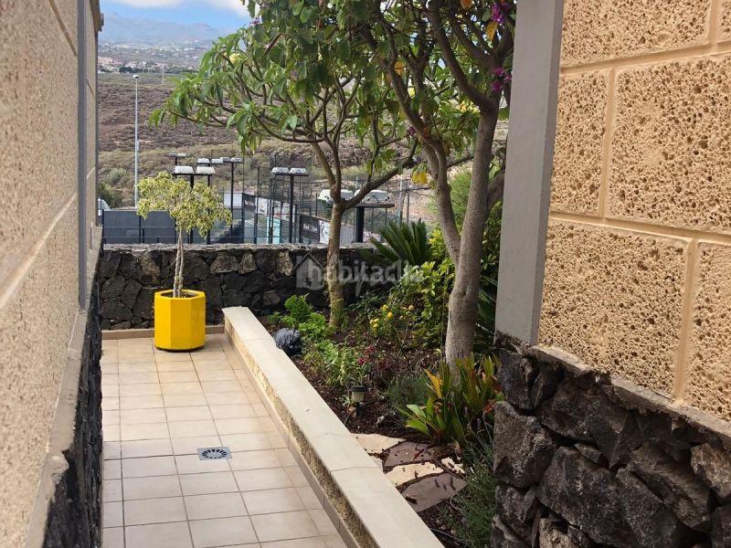 Foto 76373a81-1763-49bb-a31a-aff1562e0167. Casa a schiera in Los Cristianos Arona