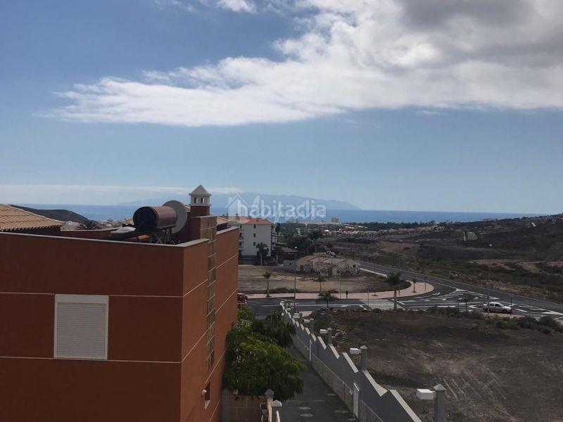 Foto 032698f5-7471-453d-9b9f-fae60da935cc. Casa adosada en Los Cristianos Arona