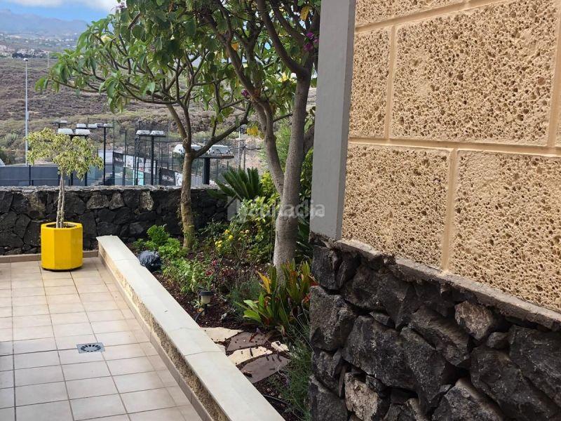 Foto 2d6e606e-6afa-4425-bd11-88883ef20bb3. Maison jumelée dans Los Cristianos Arona