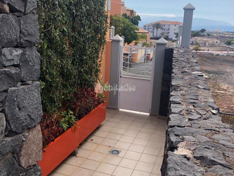 Foto 56fb21e0-4ba2-4422-b5f5-258fbc1e2bc9. Maison jumelée dans Los Cristianos Arona