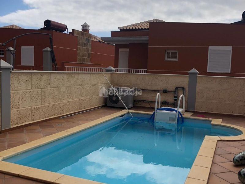 Foto a63ecb6a-049d-424a-88ff-49a5c813ef69. Maison jumelée dans Los Cristianos Arona