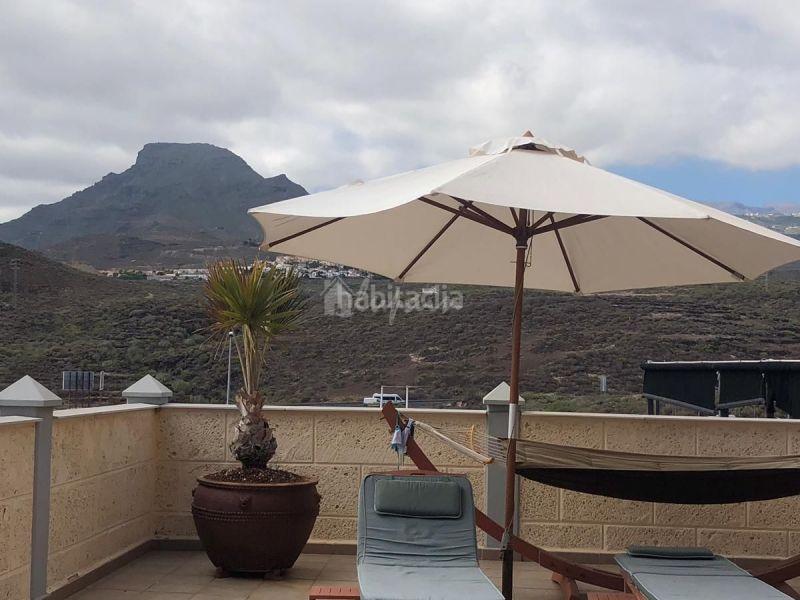 Foto c87eeccf-f887-4c62-a1ac-7df22a629bb6. Maison jumelée dans Los Cristianos Arona