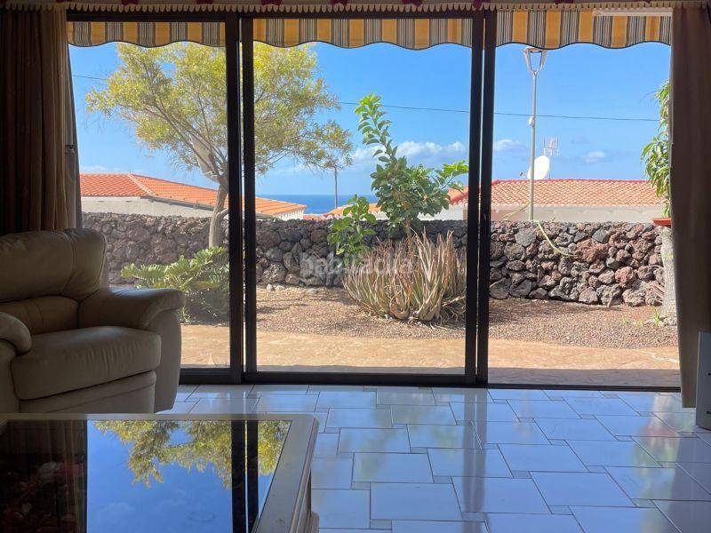 Foto b87b95bf-38e1-423a-94cf-3246e9c64fdf. Casa en Playa del Duque Adeje