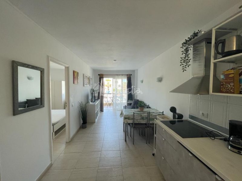 Foto 234c7a69-b0a9-4dd1-a90a-4ea047abf3c8. Apartamento en Playa de las Américas Arona