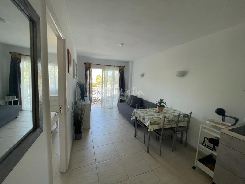 Foto ede1107b-c4ea-4061-9e24-ec2a4c36dc01. Apartamento en Playa de las Américas Arona