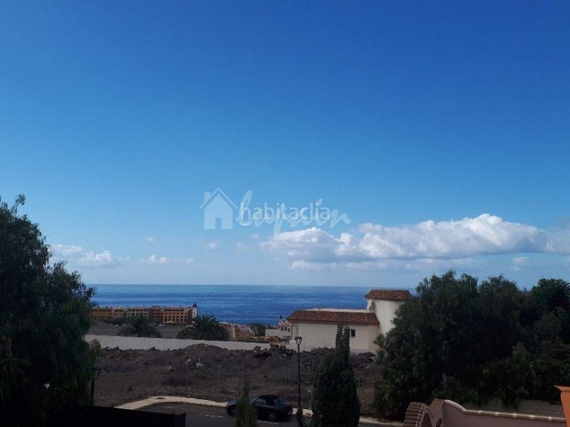 Foto 4051bc94-6dd1-47e1-8cb7-7ca7a6baa887. Casa a Callao Salvaje - Playa Paraíso Adeje