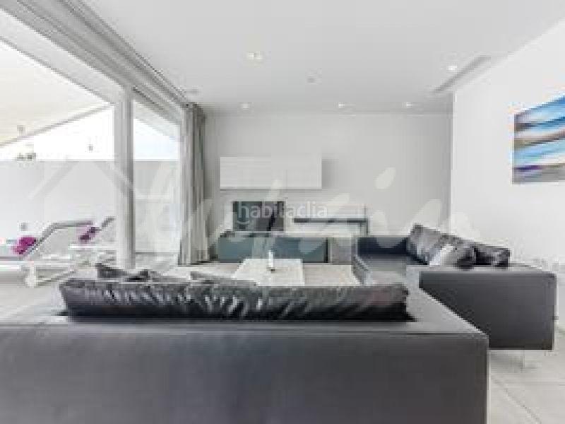 Foto 507c868f-1b62-46fb-b68d-9f72fcf9041c. Apartamento en Playa Fañabé Alto Adeje