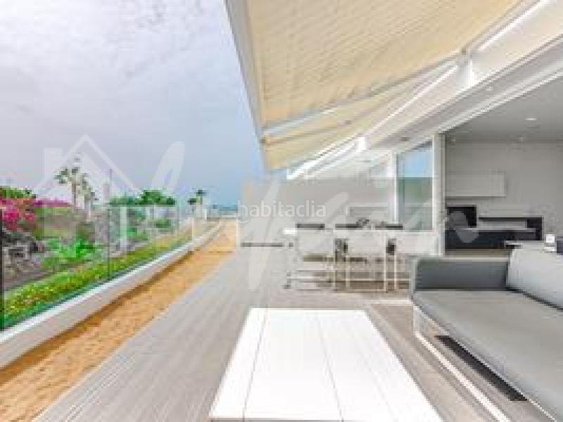 Foto 5cf88dcb-cc64-4bc1-a76d-3a35e8d85b3a. Apartamento en Playa Fañabé Alto Adeje