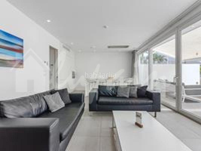 Foto ac95b772-cf6e-4396-8add-345fc2835e22. Apartamento en Playa Fañabé Alto Adeje