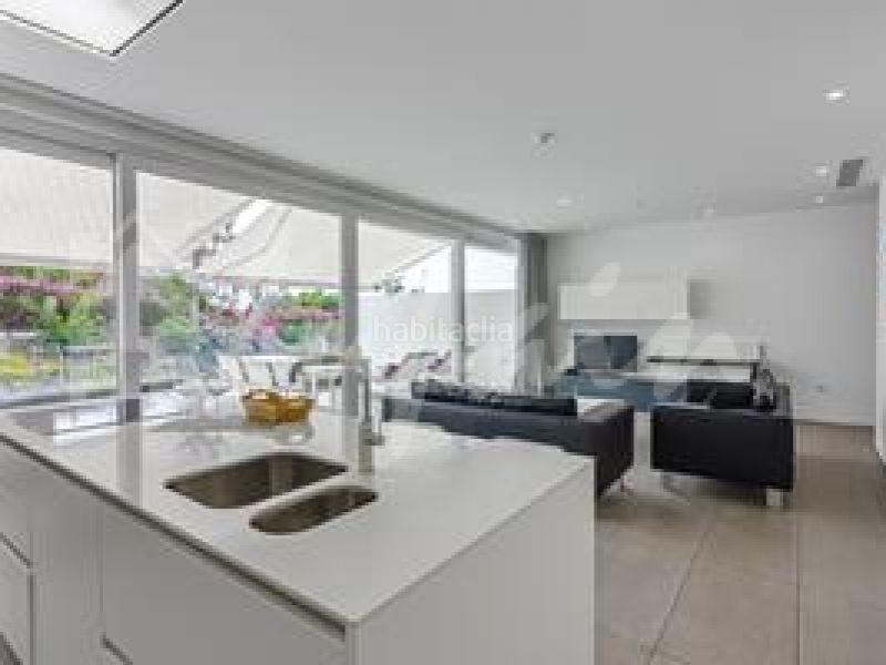 Foto bd4ccb64-4e18-450e-9d99-fafa6854ed8d. Apartamento en Playa Fañabé Alto Adeje