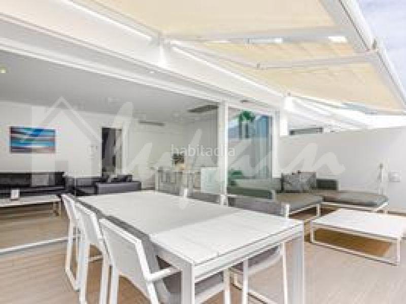 Foto f5da577b-308f-4f1e-b2c2-6bc0356a9772. Apartamento en Playa Fañabé Alto Adeje