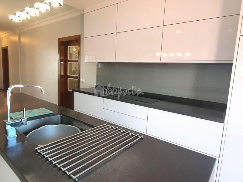 Foto fd85a235-a0e3-478c-b9e4-61095fac26eb. Maison dans Acantilados de Los Gigantes Santiago del Teide