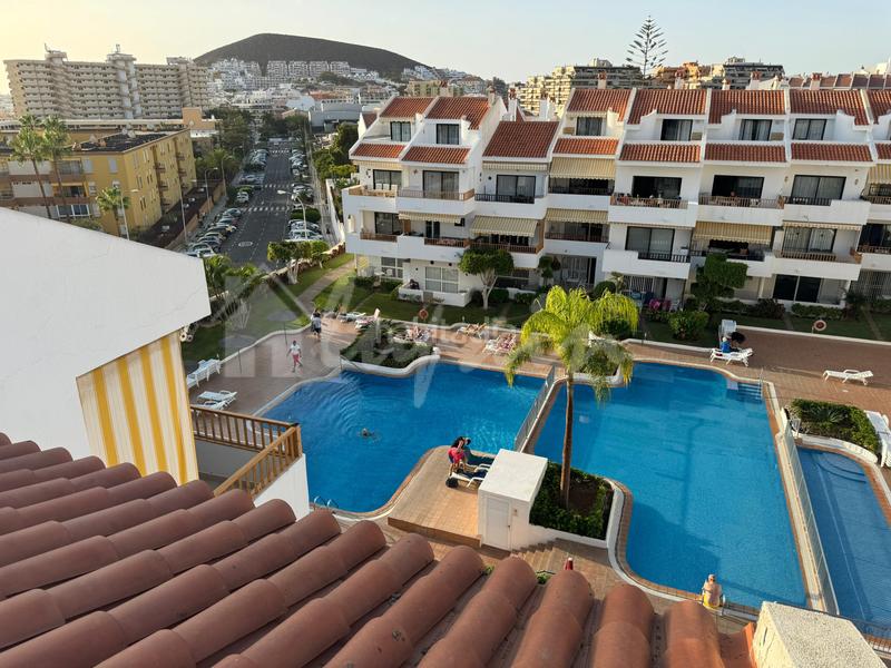 Foto f82a3576-3e66-4050-94f7-8d8ac0a29fe0. Apartamento en Los Cristianos Arona