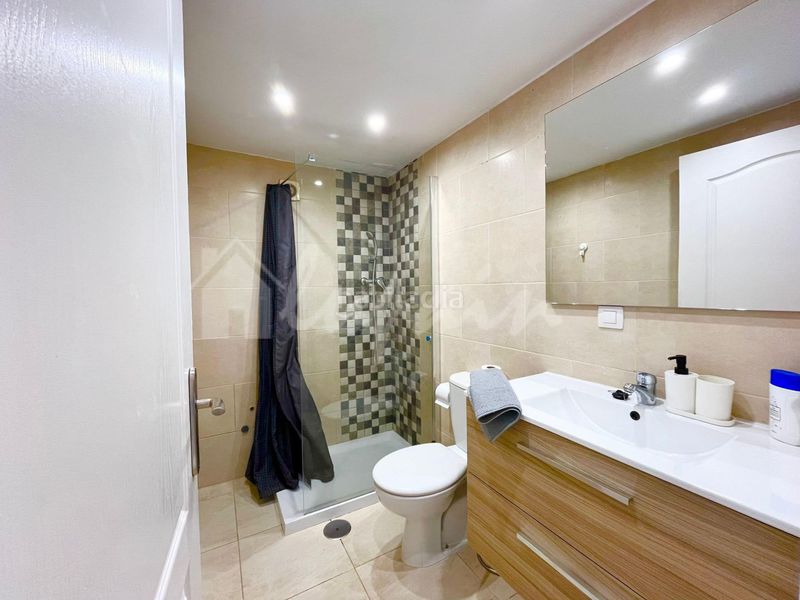 Foto 1d606ca2-e31a-4cef-89cc-789a6aa00940. Apartament amb calefacció a Playa de las Américas Arona