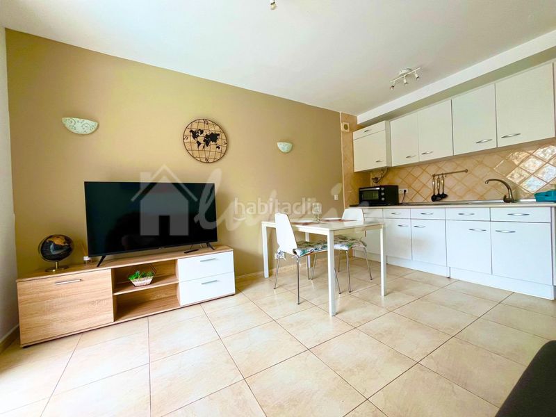 Foto 795d47d6-d3e7-4fe2-8af3-f596501bd2fc. Apartament amb calefacció a Playa de las Américas Arona