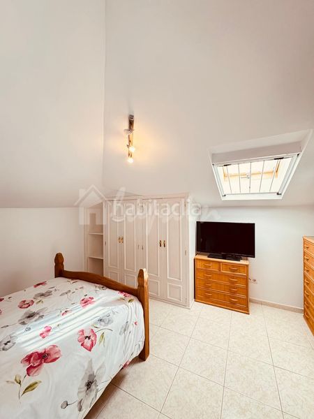 Foto 0a9f8a48-e11f-47dd-b3c3-de31857c1e6e. Àtic a Los Cristianos Arona