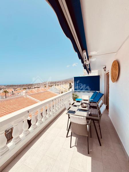 Foto 81145ace-2293-4832-9a90-c41346dc56d9. Apartamento en Los Cristianos Arona