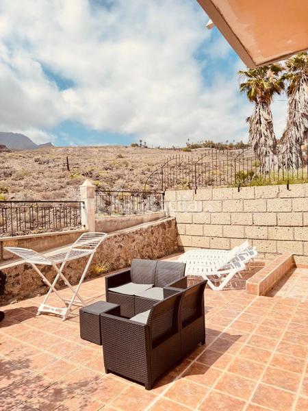 Foto 61e494fb-21fa-4921-bea3-e3b8f288d96f. Casa adossada a Chayofa Arona