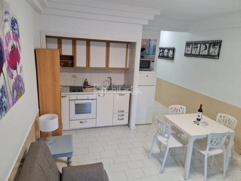 Foto 7f8a512a-553f-4af3-b2dd-fede0631995b. Apartamento en Torviscas Bajo Adeje