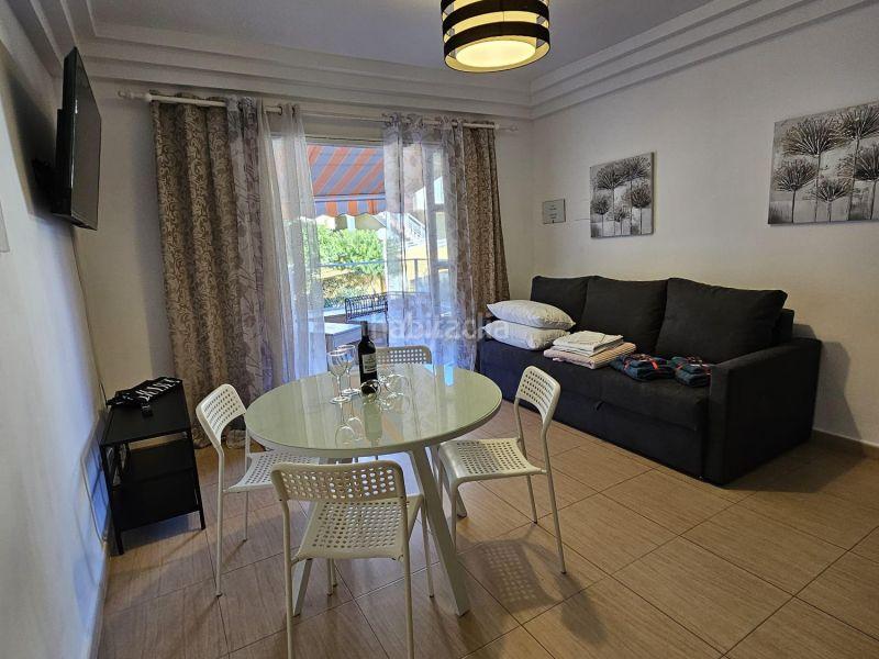 Foto 338c8223-4d46-4093-8bb5-e4b66f7b7528. Apartamento en Torviscas Bajo Adeje