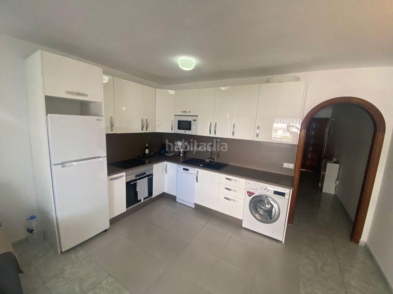 Foto 20b654c5-b46a-4adf-b8f3-9450a37db5ba. Apartamento en Los Cristianos Arona