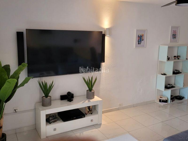 Foto 83cd0df5-f5fb-43d1-b472-b0012c04b6f4. Apartamento en Los Cristianos Arona