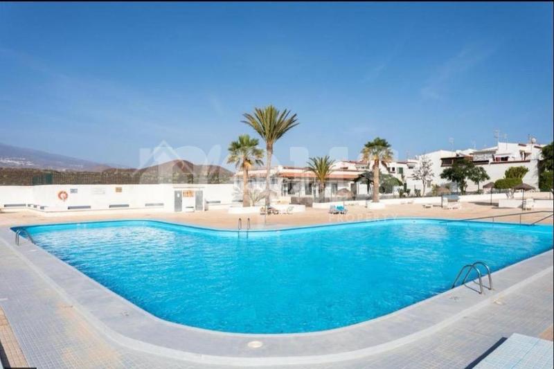 Foto e9ab5c38-07bb-4464-8a3d-9df0e2822820. Apartment in Costa del Silencio Arona