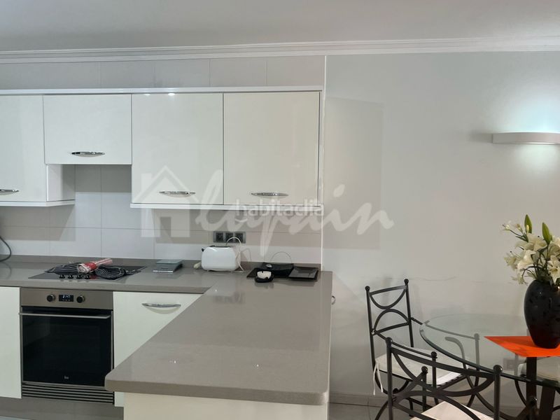 Foto 49570795-37cb-4003-a113-dcbb64fee895. Apartament a Playa de las Américas Arona