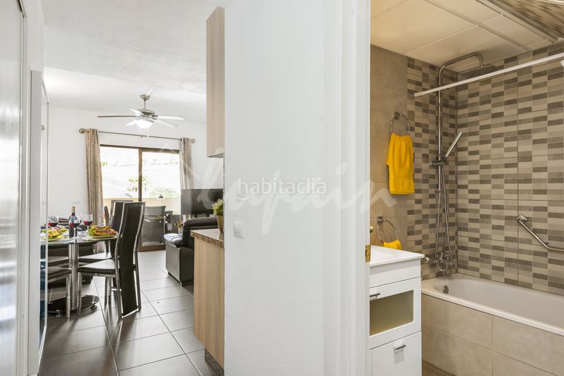 Foto eeeaae0a-bd36-49d1-a993-8eeb9e88fe79. Appartement in Los Cristianos Arona