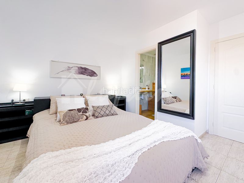 Foto 01cd6f17-c4f0-4d57-88de-33632a6dd3e9. Apartamento en La Caleta Adeje