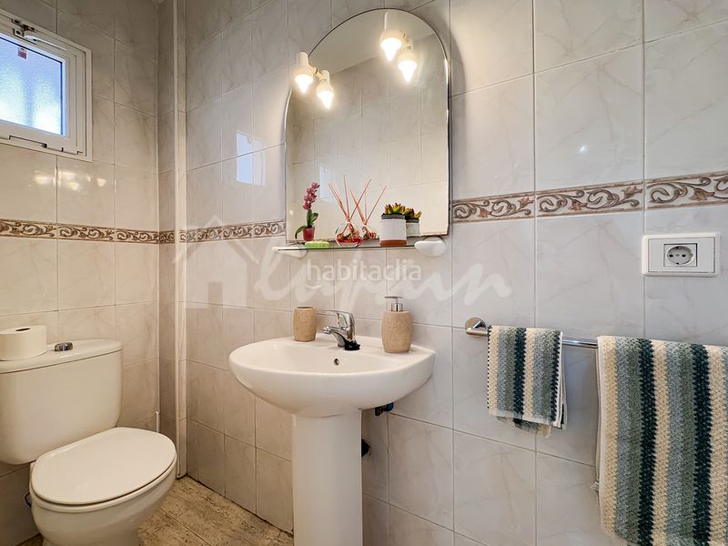 Foto 22d31965-bb2c-4dc5-9587-ebe0e7db8280. Apartamento en La Caleta Adeje